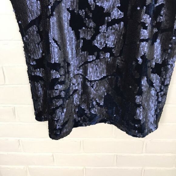 NWT Ro & De Navy Sequin Velvet Top Size M - Picture 3 of 11